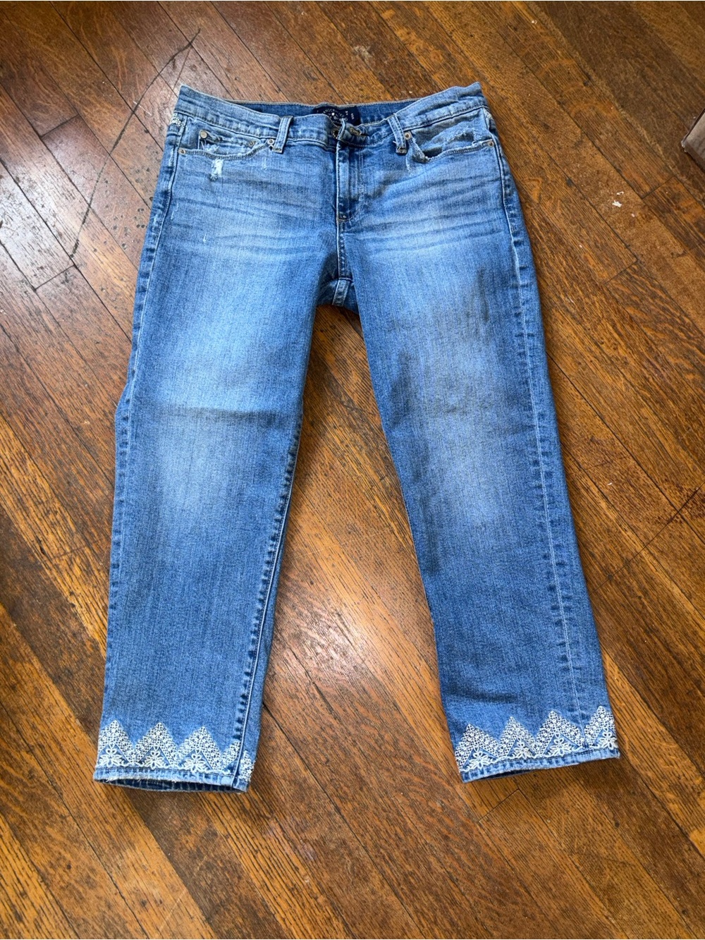 Lucky Brand Cropped Jeans with White Embroidered Hem